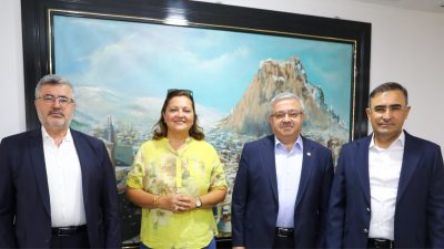 Afyonkarahisar Belediye Başkanı Burcu Köksal, AK Parti Afyonkarahisar milletvekilleri İbrahim