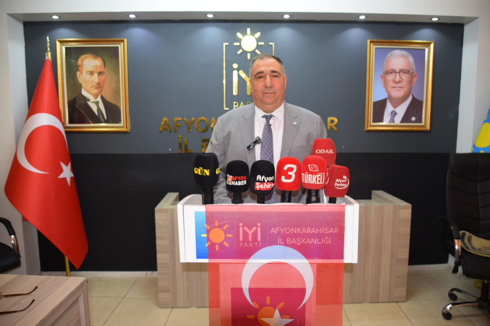 İYİ Parti Afyonkarahisar İl Başkanı Muhammet Mısırlıoğlu, Mevlid Kandili dolayısıyla