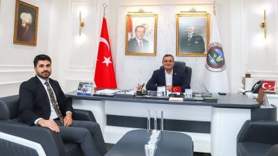 Çobanlar Belediye Başkanı Ali Altuntaş, göreve yeni başlayan İlçe Müftüsü