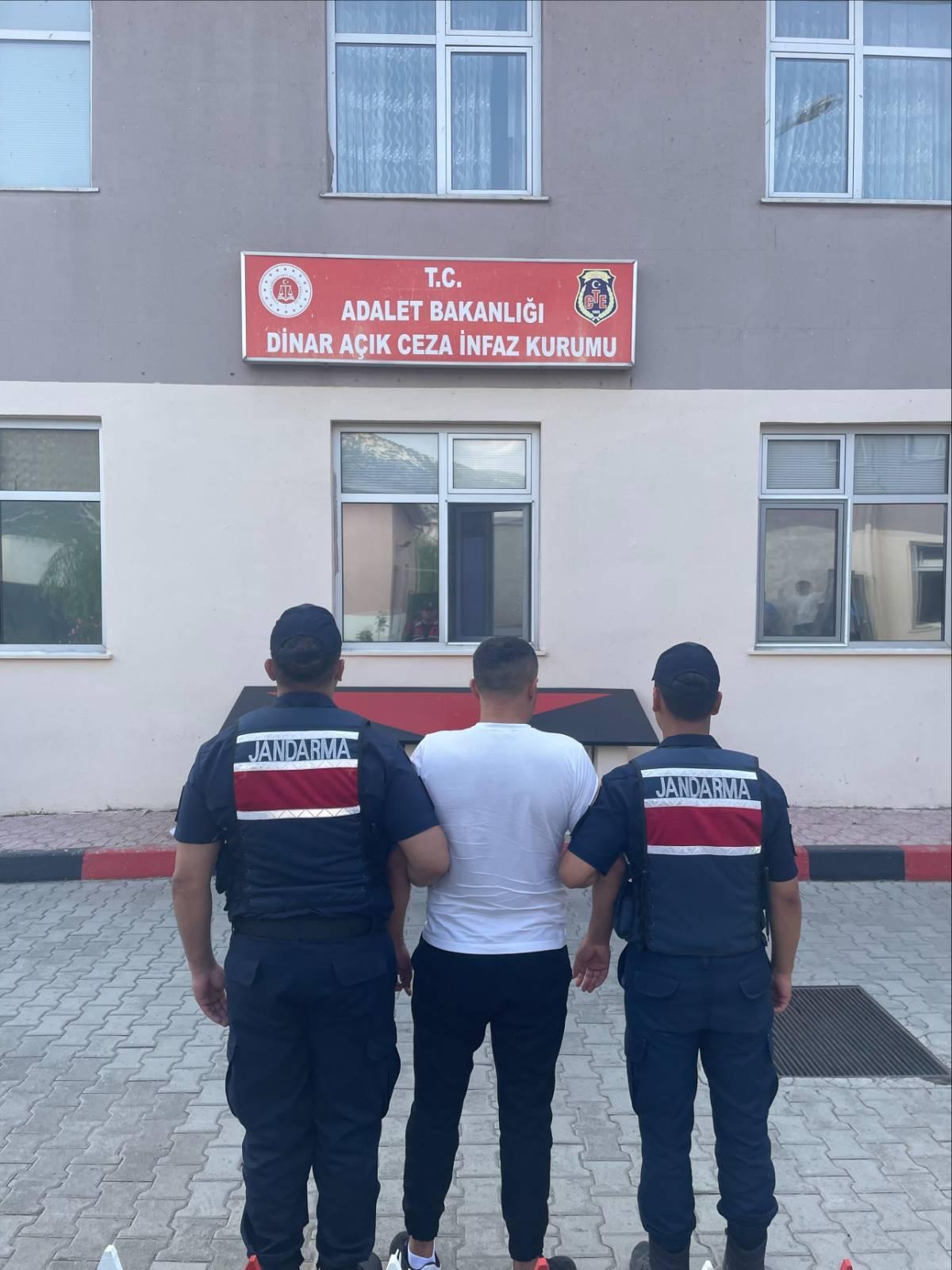 Hırsız, dolandırıcı, cinsel suç şüphelisi…  Afyon'da 24 kişi yakalandı