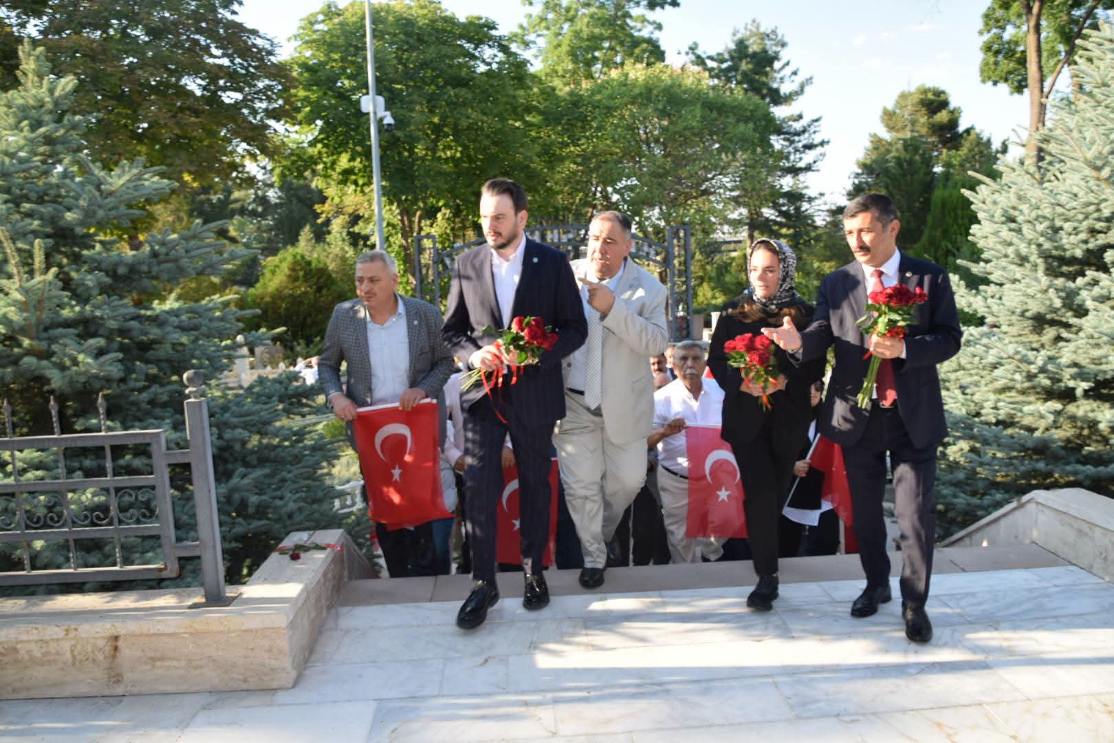 İYİ Parti Genel Merkez heyeti, Hava Şehitliği’nde