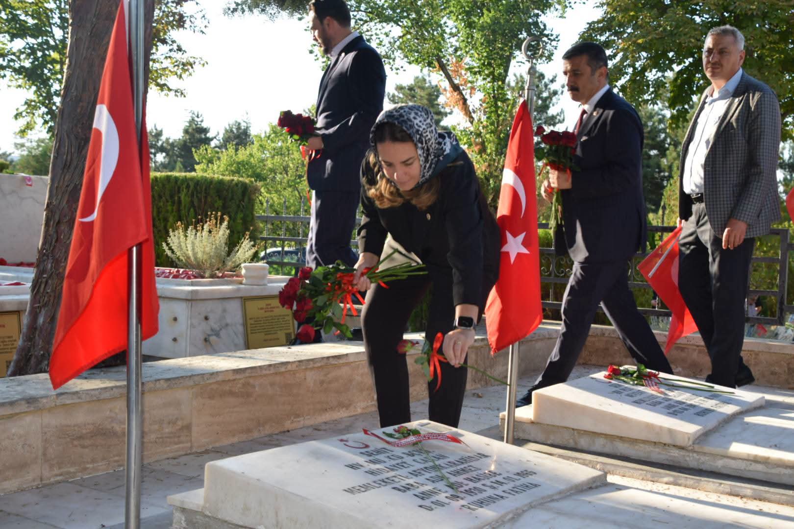 İYİ Parti Genel Merkez heyeti, Hava Şehitliği’nde