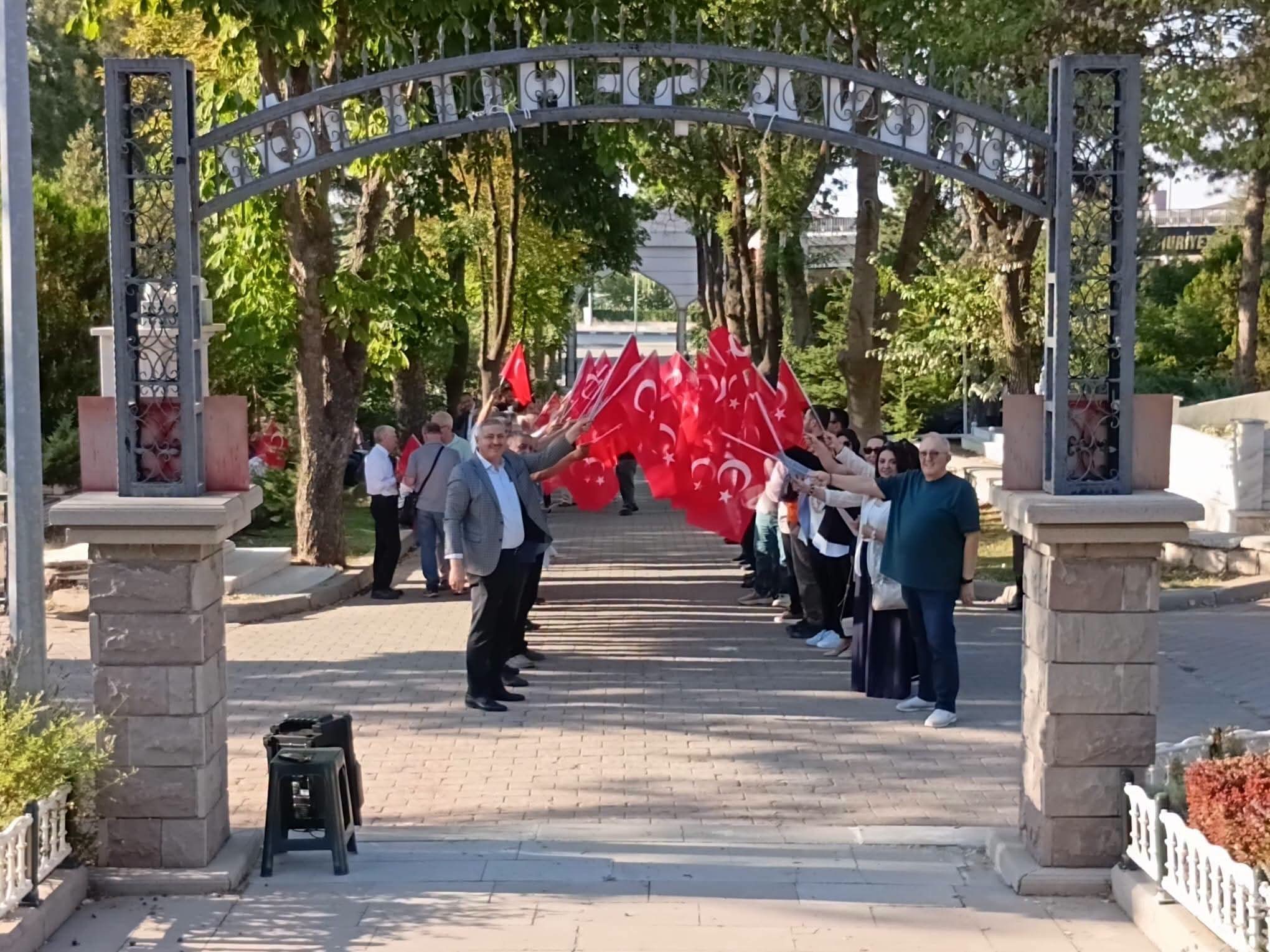 İYİ Parti Genel Merkez heyeti, Hava Şehitliği’nde