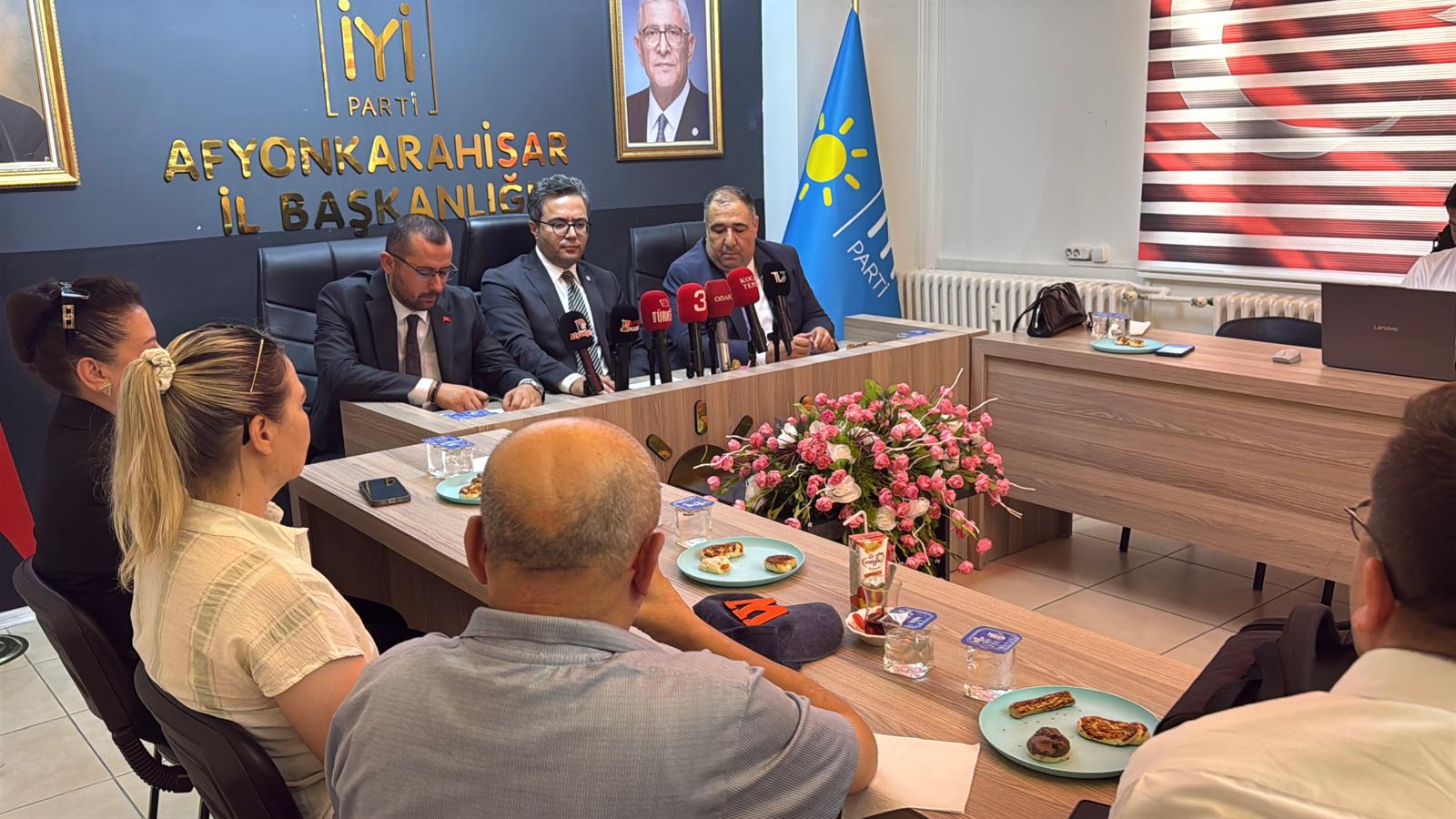 İYİ Partili Yılmaz Afyon'da