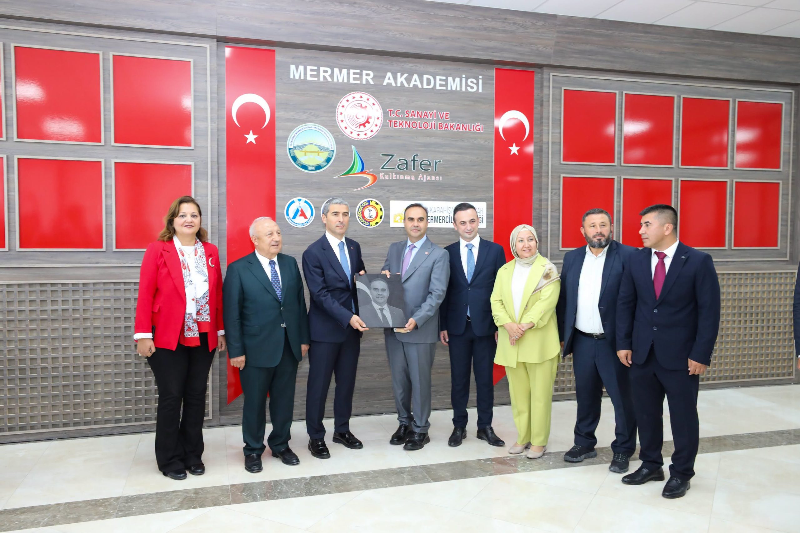 İscehisar’da Mermer Akademisi’ne önemli ziyaret