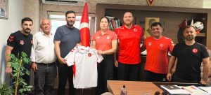 Slovakya'da düzenlenecek U-20 Dünya Kadınlar Güreş Şampiyonası öncesinde hazırlıklarını sürdüren