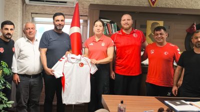 Slovakya'da düzenlenecek U-20 Dünya Kadınlar Güreş Şampiyonası öncesinde hazırlıklarını sürdüren