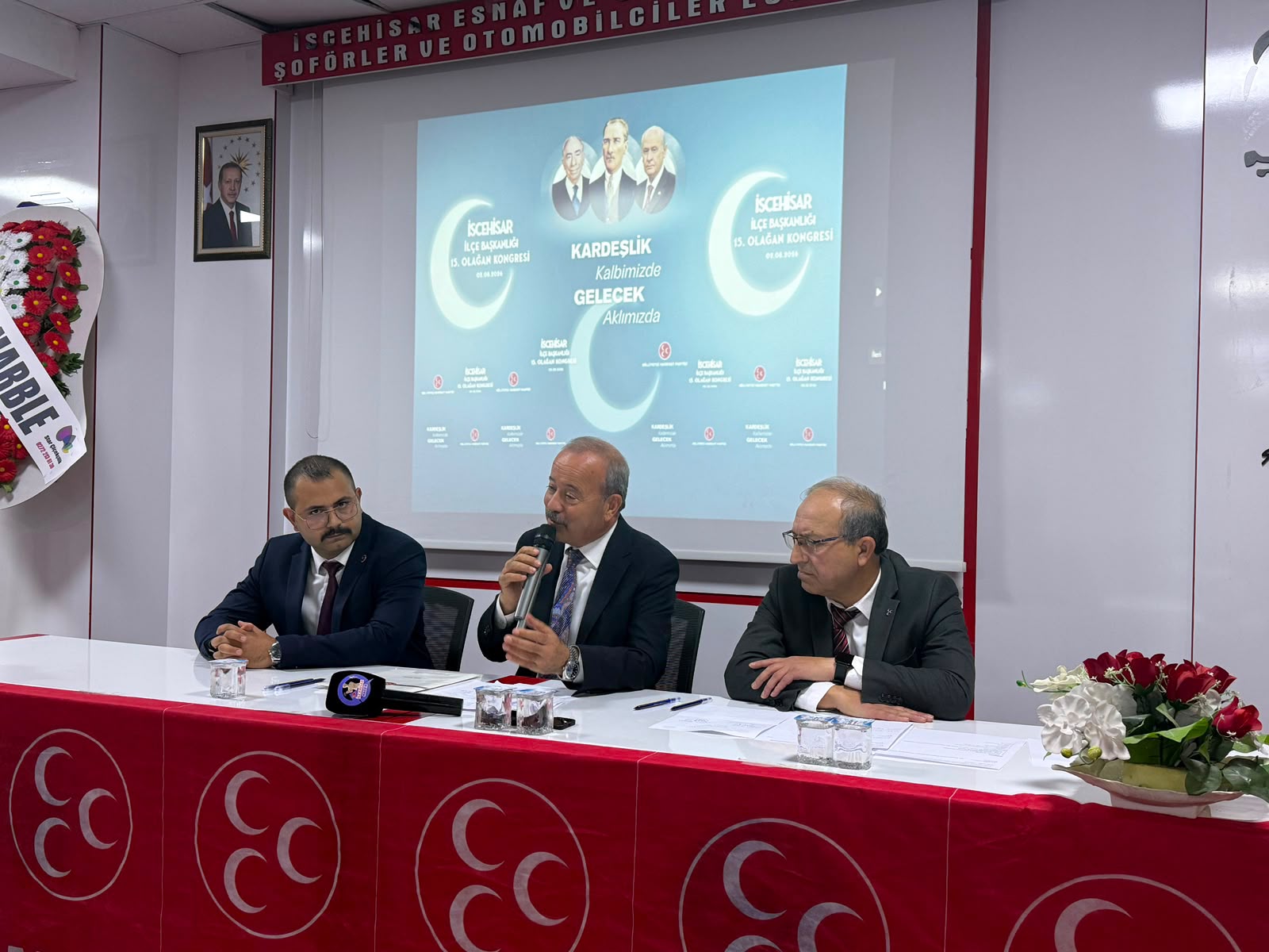 “Kongrelerimiz ülkü birliğimizi perçinleyen buluşmalardır” 2 “Kongrelerimiz ülkü birliğimizi perçinleyen buluşmalardır”