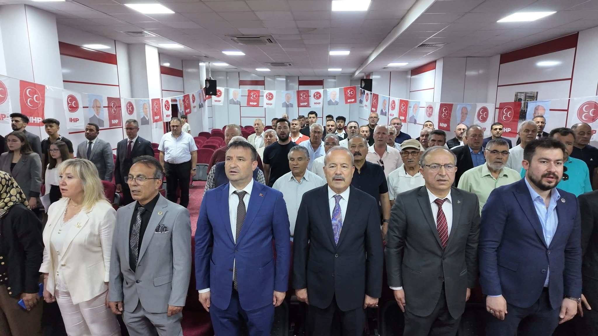 “Kongrelerimiz ülkü birliğimizi perçinleyen buluşmalardır” 4 “Kongrelerimiz ülkü birliğimizi perçinleyen buluşmalardır”