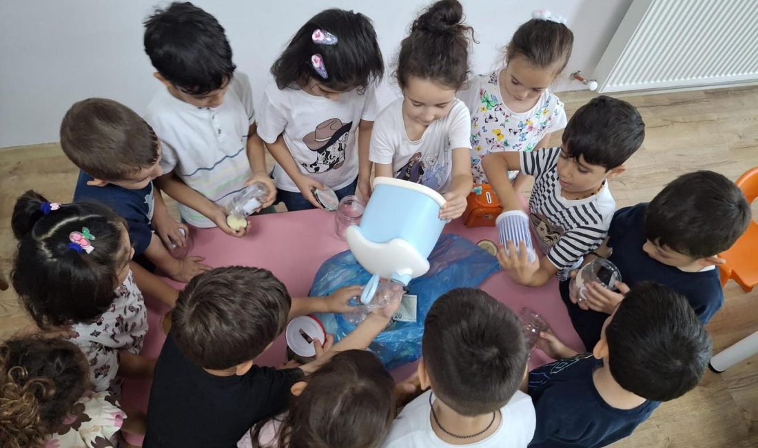 Afyonkarahisar'ın Bolvadin’de yaz Kur’an kurslarına katılan yaklaşık 2 bin öğrenci,