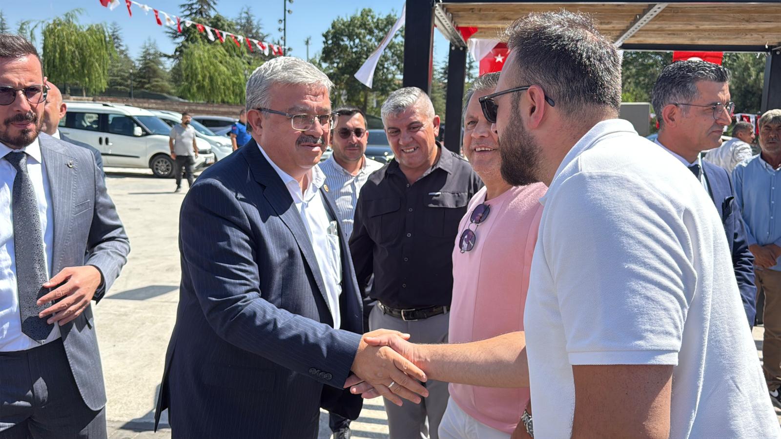 Millet Bahçesi Kafeteryası hizmete açıldı 2 Millet Bahçesi Kafeteryası hizmete açıldı