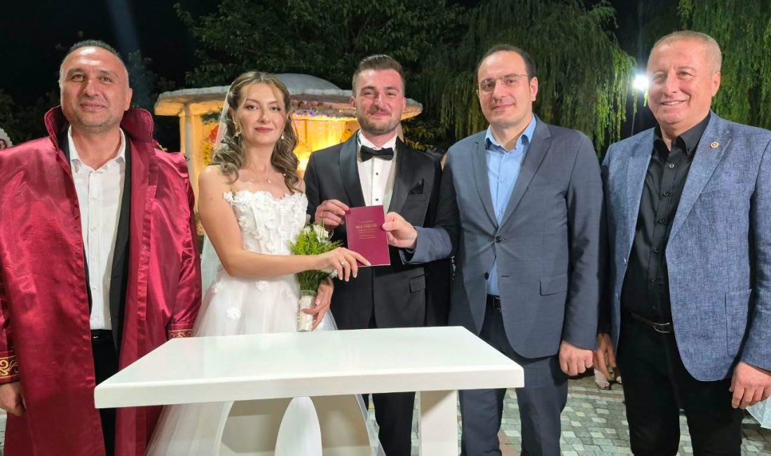 İYİ Parti Genel Başkan Yardımcısı ve Afyonkarahisar Milletvekili Hakan Şeref