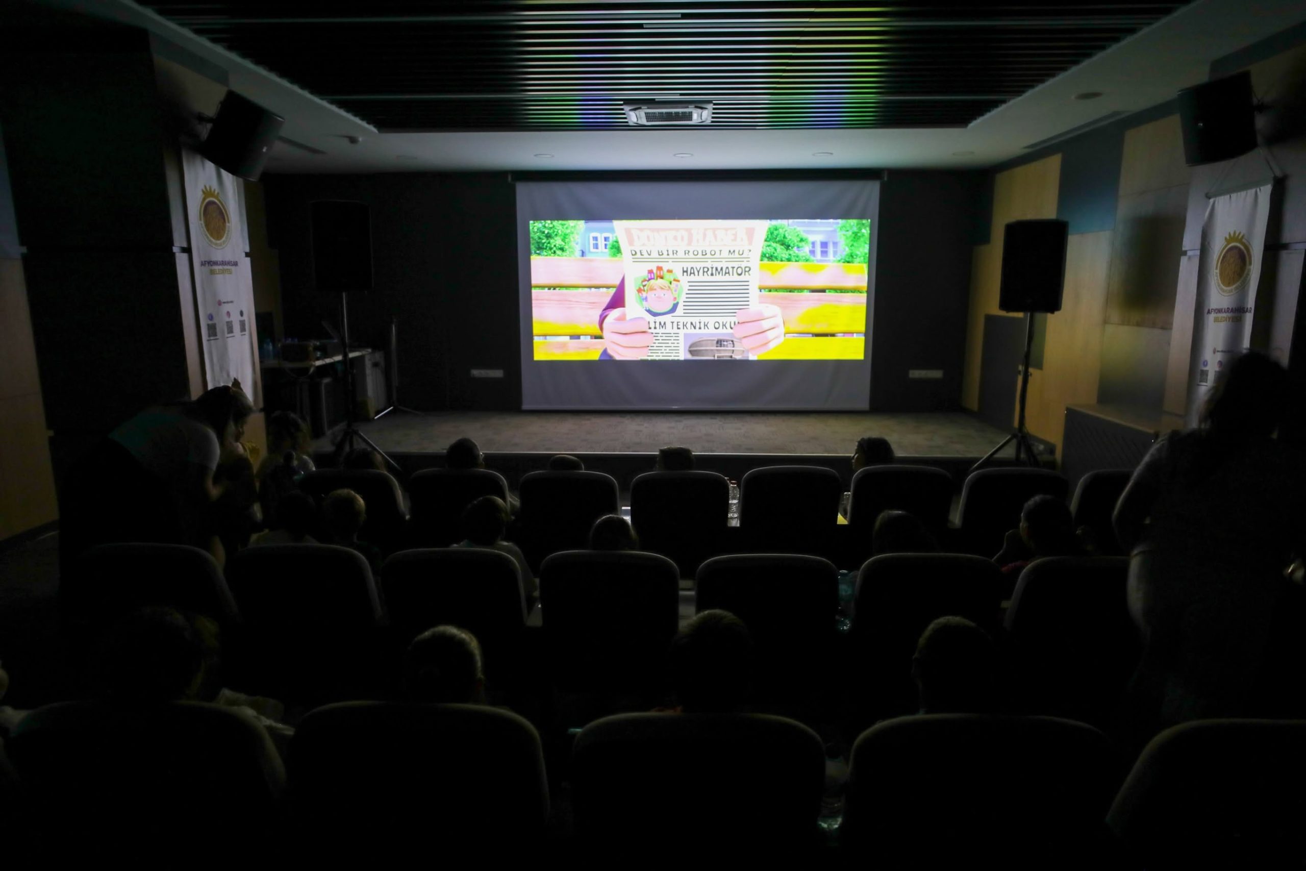 Minikler yaz tatilini çizgi film etkinliğiyle renklendirdi 3 Minikler yaz tatilini çizgi film etkinliğiyle renklendirdi