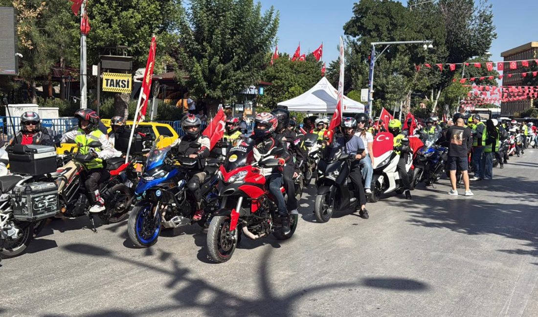 Büyük Taarruz’un 104. yılı dolayısıyla Türkiye Motosiklet Federasyonu ve Afyonkarahisar