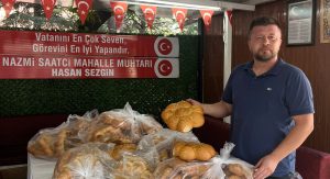 Afyonkarahisar’ın Nazmi Saatçi Mahallesi’nde Mevlid Kandili dolayısıyla geleneksel hale getirilen