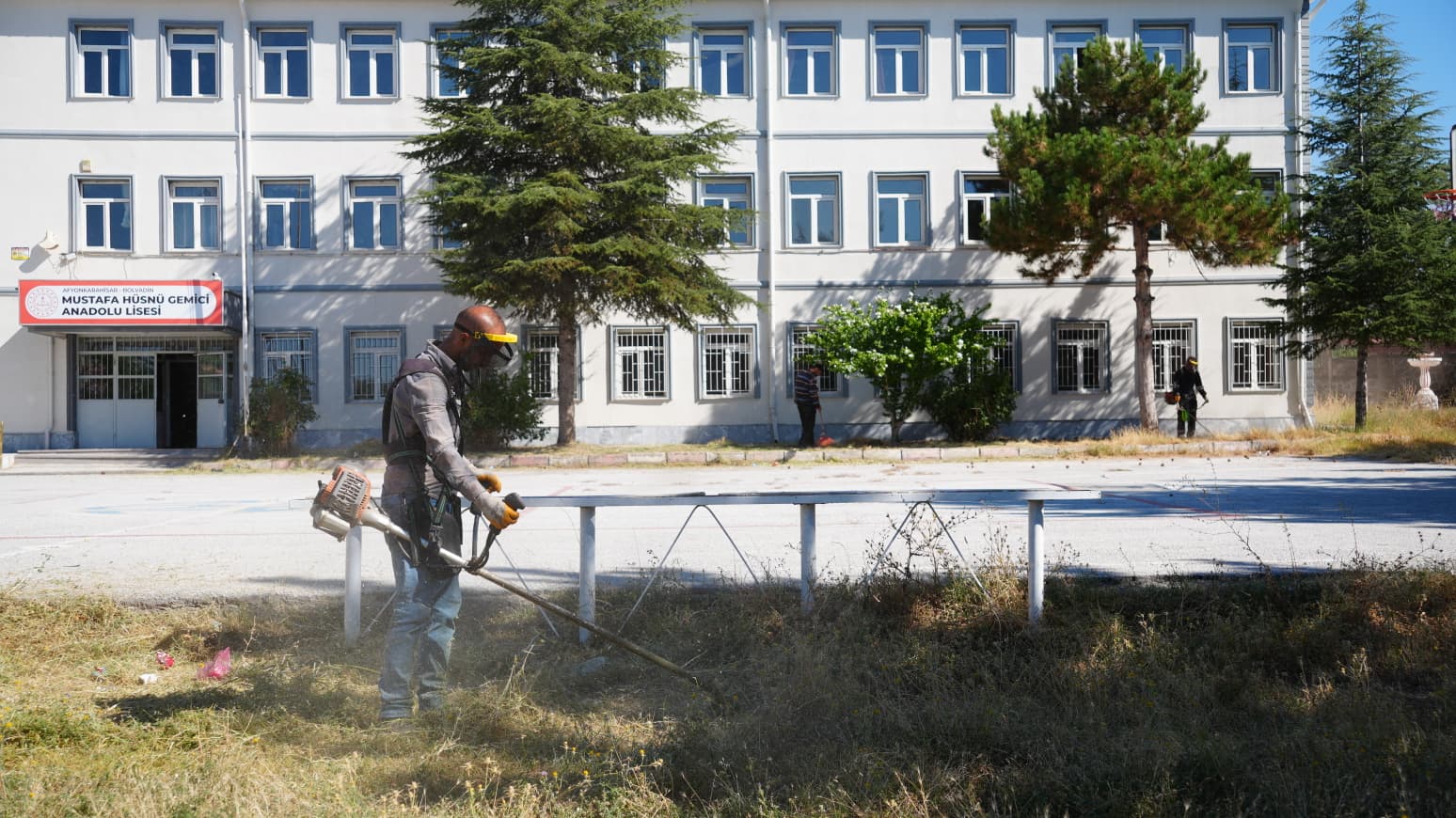 Okullarda yeni eğitim öğretim dönemine hazırlık sürüyor