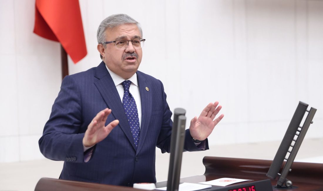 TBMM Başkanlık Divanı Katip Üyesi ve Afyonkarahisar Milletvekili İbrahim Yurdunuseven,