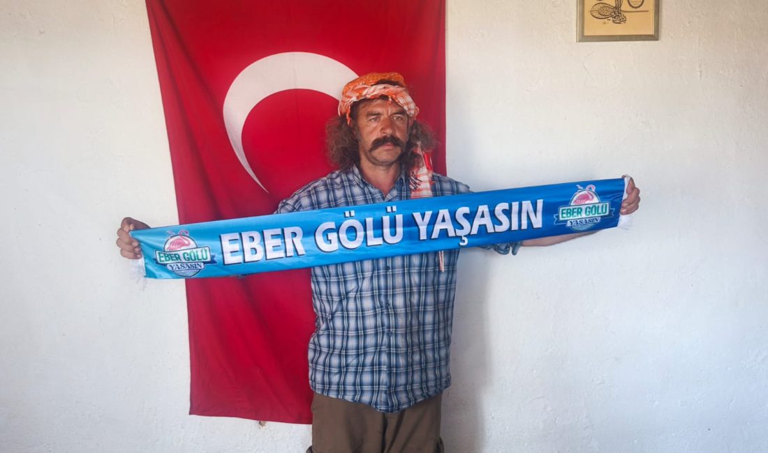 Eber Gölü Yaşasın Hareketi Başkanı Ekrem Önder Çiftçi, doğal yaşamıyla