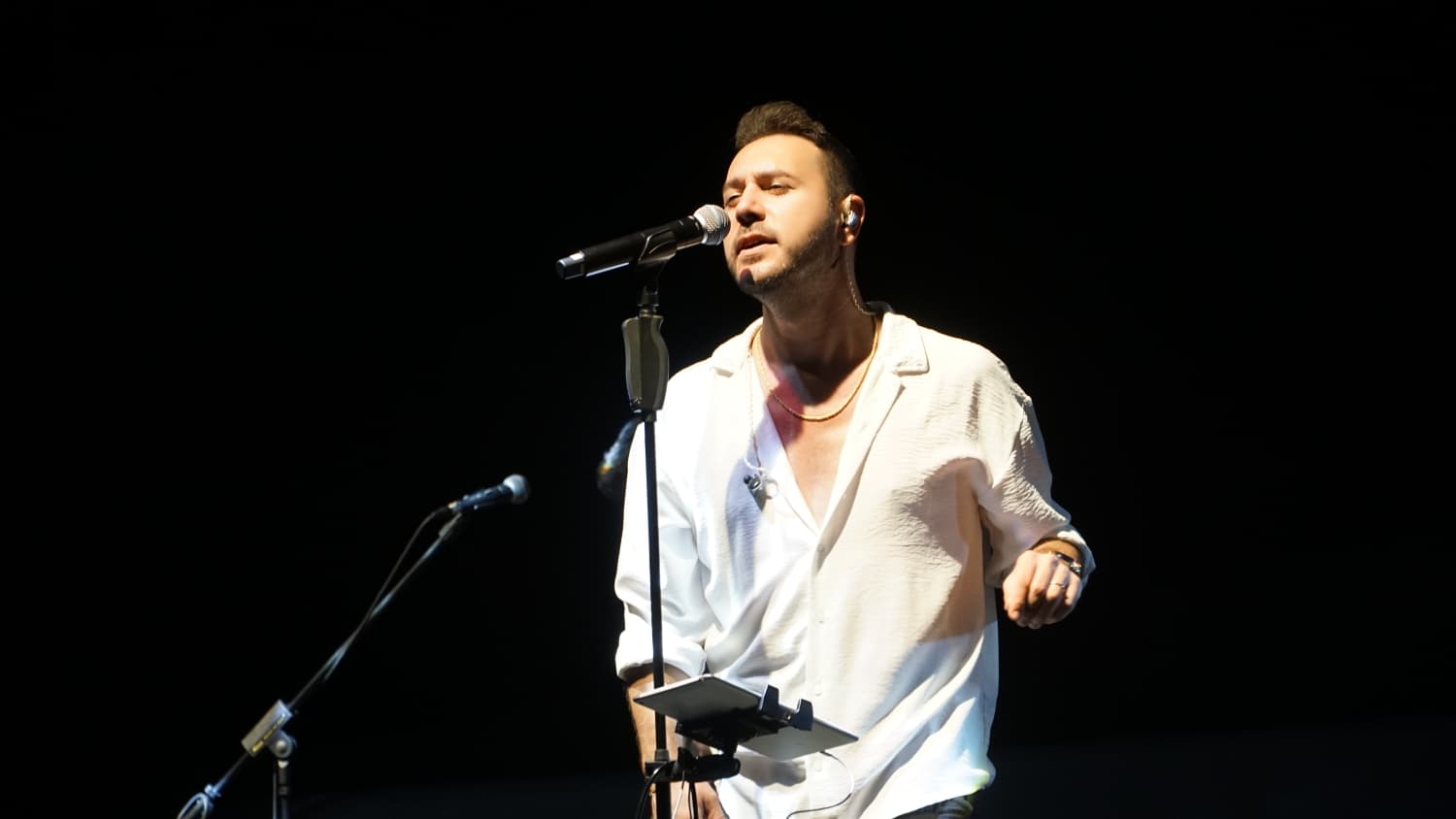 ROTA BAND Şuhut’u şarkılarıyla salladı 2 ROTA BAND Şuhut’u şarkılarıyla salladı