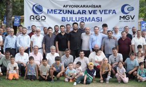 Saadet Partisi Afyonkarahisar İl Başkanı Beytullah Karataş ve beraberindeki yönetim