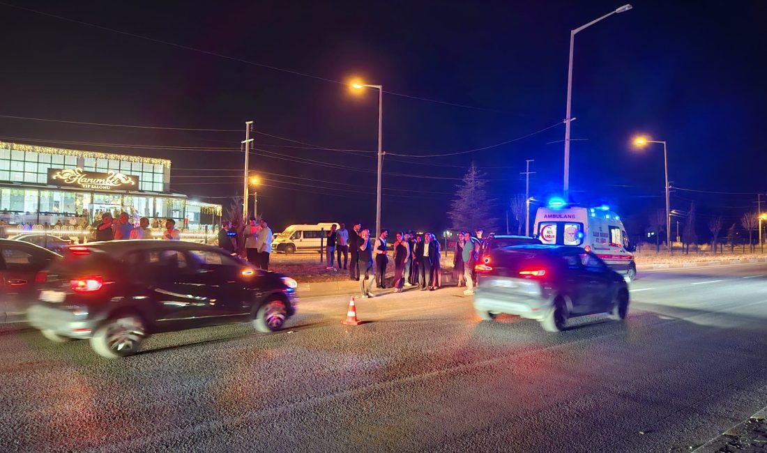 Afyonkarahisar'da yolun karşısına geçmeye çalışan 72 yaşındaki yaya, otomobilin çarpması