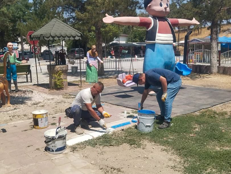 Sandıklı’nın dört bir yanında hummalı çalışma
