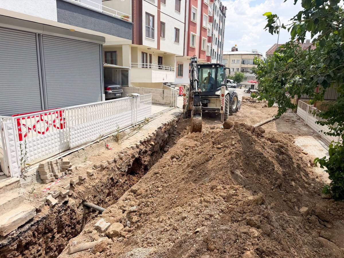 Sandıklı’nın dört bir yanında hummalı çalışma