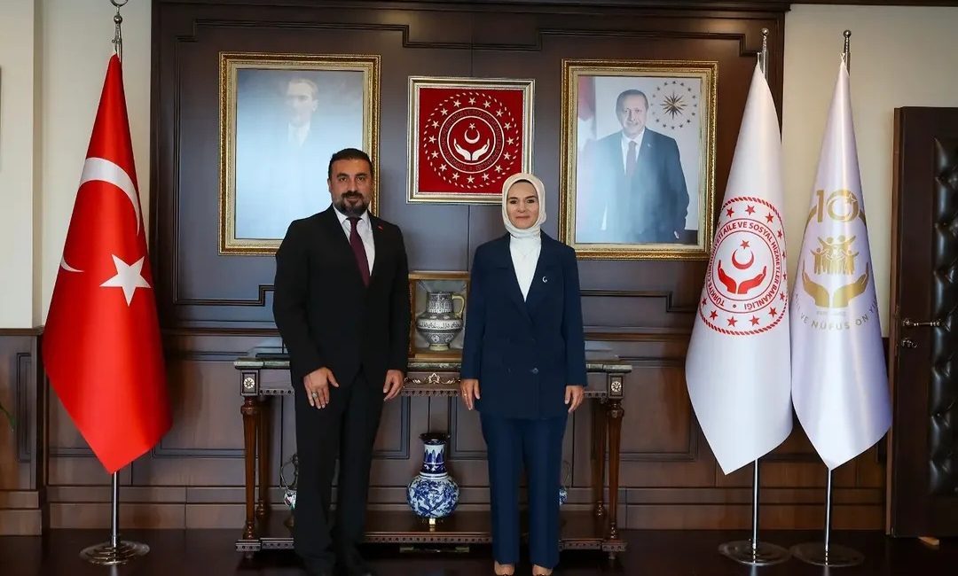 
AK Parti Afyonkarahisar İl Başkanı Dr. Özgür Kavak, Aile ve