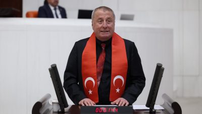 İYİ Parti Genel Başkan Yardımcısı ve Afyonkarahisar Milletvekili Hakan Şeref