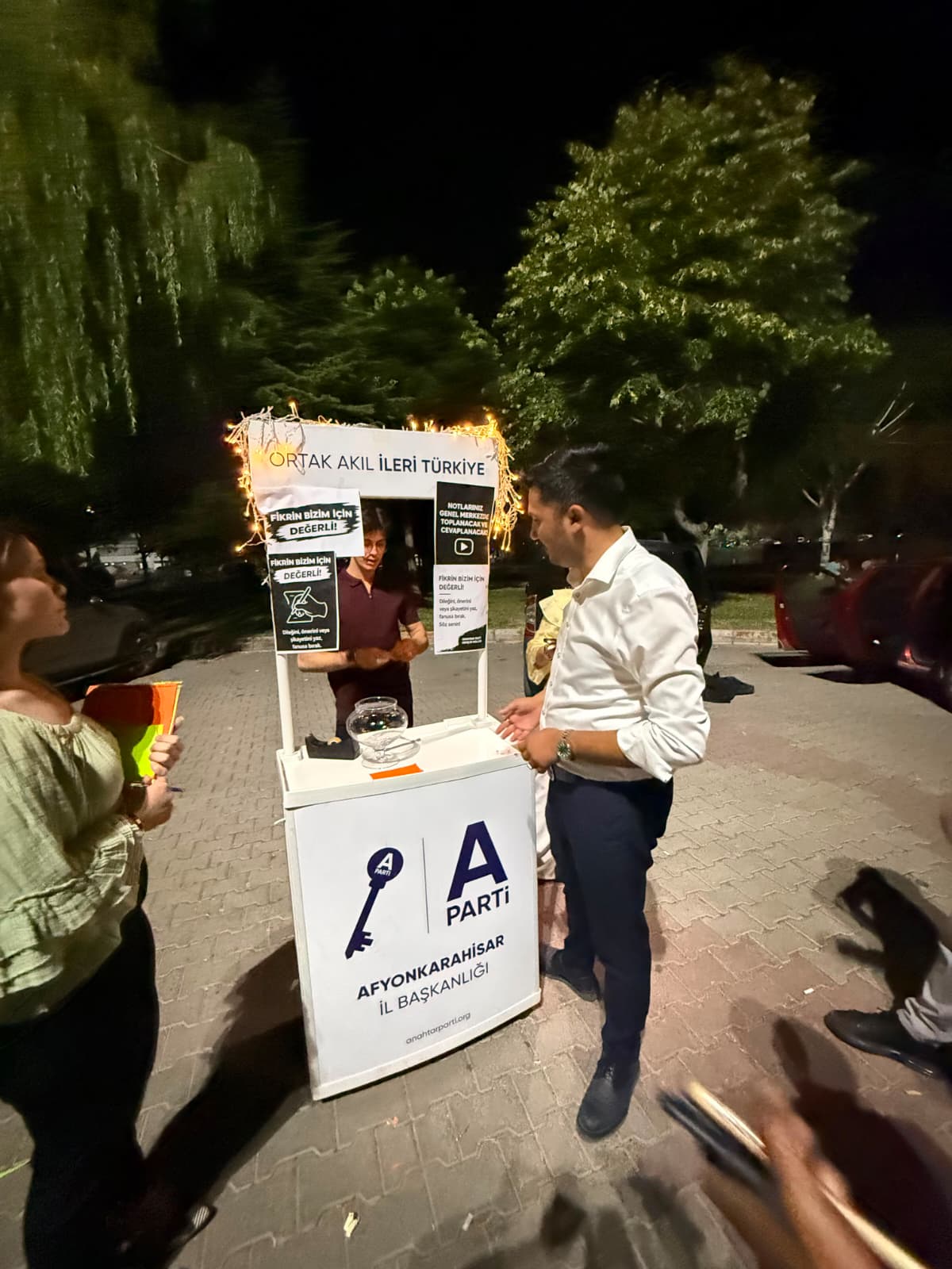 “Söz sende, gelecek seninle”