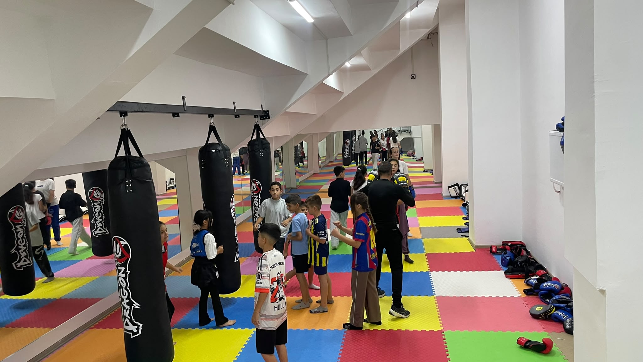 Spor Akademisi'nde eğitimler aralıksız sürüyor 3 Spor Akademisi'nde eğitimler aralıksız sürüyor