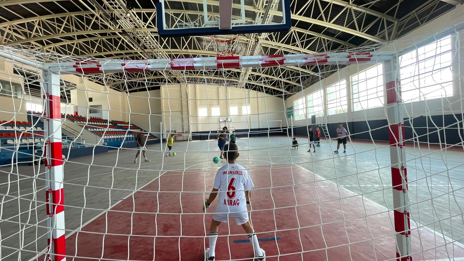 Spor Akademisi'nde eğitimler aralıksız sürüyor 1 Spor Akademisi'nde eğitimler aralıksız sürüyor