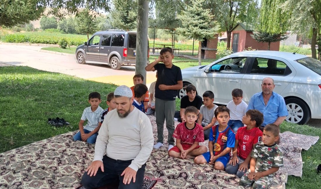 Afyonkarahisar’ın Şuhut ilçesine bağlı Aydın köyünde yaz dönemi Kur’an-ı Kerim