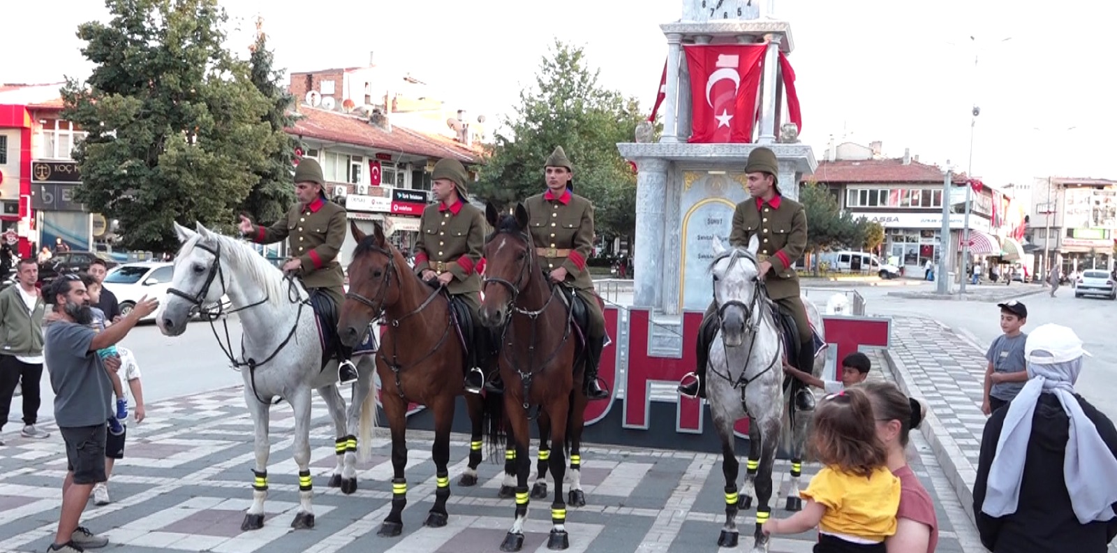 Şuhut ilçesinde Büyük Taarruz’un 104’üncü yıl dönümü dolayısıyla bu yıl