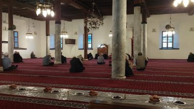 Afyonkarahisar’ın Şuhut ilçesindeki Ulu Camii’nde düzenlenen Sabah Namazı Buluşması, vatandaşların