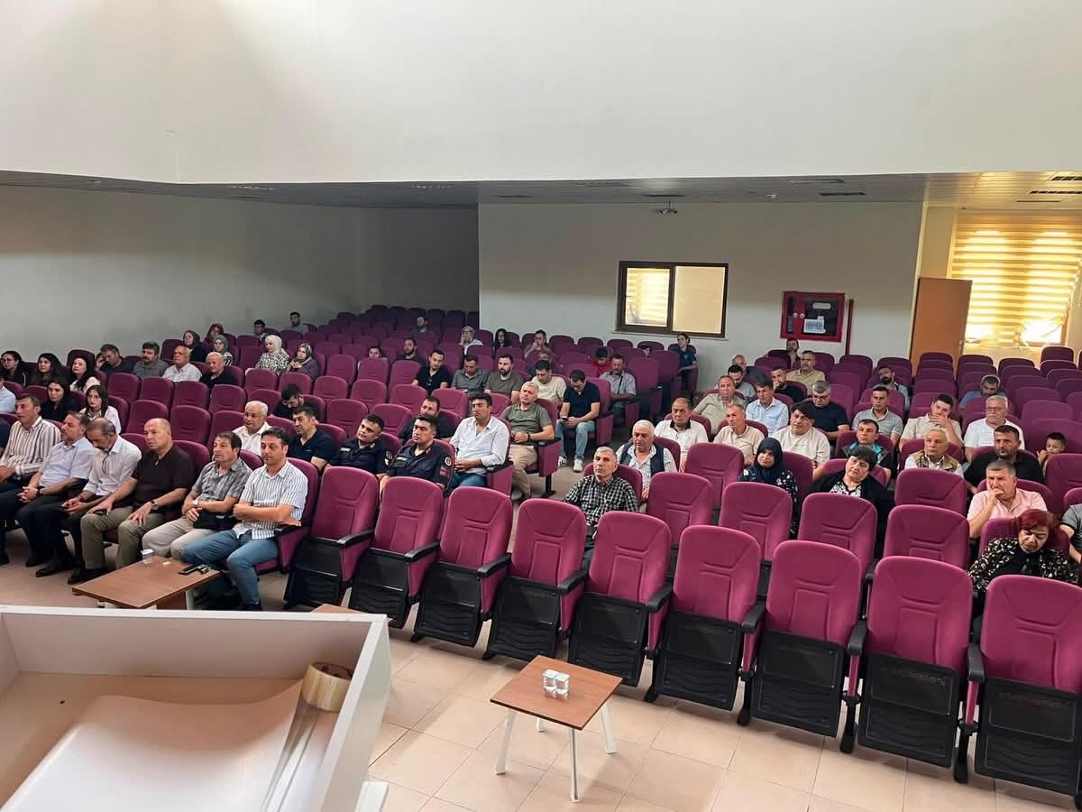 Şuhut'ta koruyucu aile hizmet modeli tanıtıldı 1 Şuhut'ta koruyucu aile hizmet modeli tanıtıldı