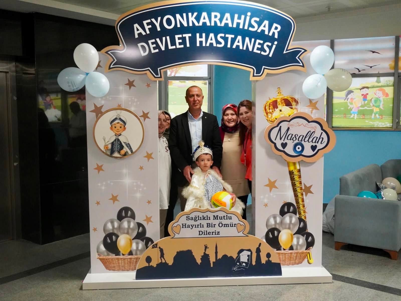 Sünnet olan çocuklara hastaneden anlamlı sürpriz 2 Sünnet olan çocuklara hastaneden anlamlı sürpriz