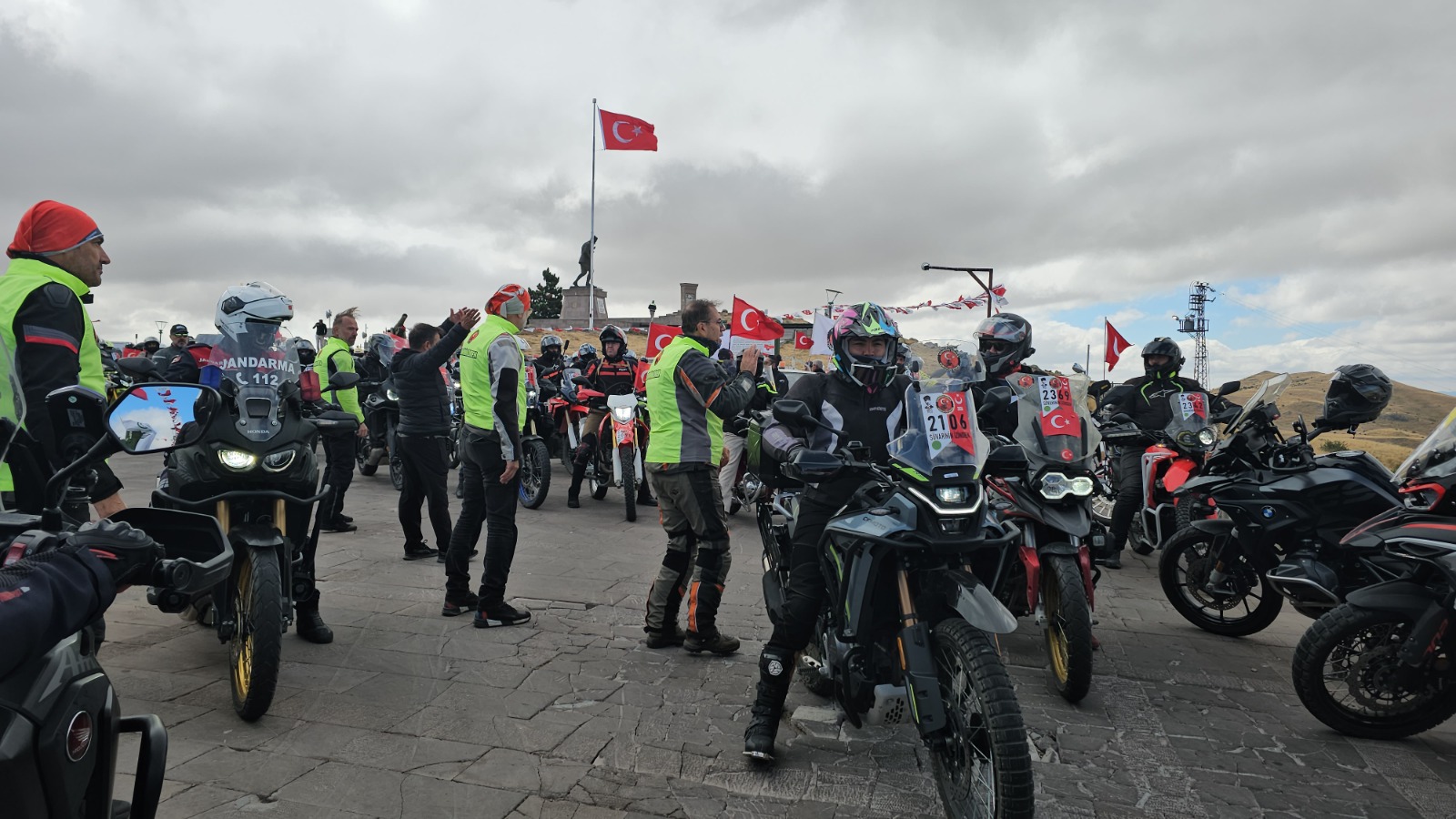 “Süvarinin İzinden” Motosikletli Saygı Sürüşü, Kocatepe’den start aldı