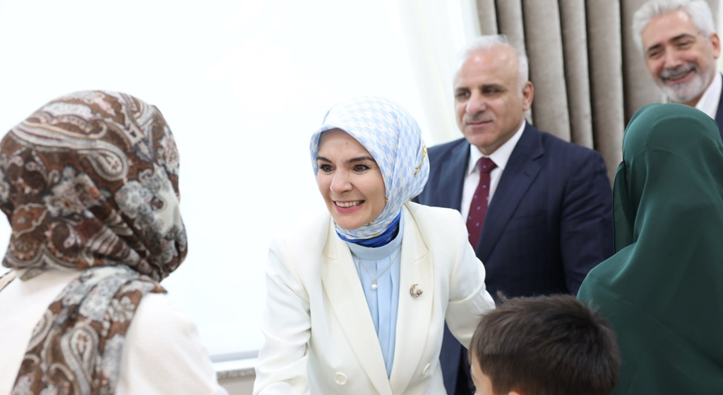“Terörsüz Türkiye’yi şehit yakınlarımız ve gazilerimizle birlikte inşa ettik” 1 “Terörsüz Türkiye’yi şehit yakınlarımız ve gazilerimizle birlikte inşa ettik”