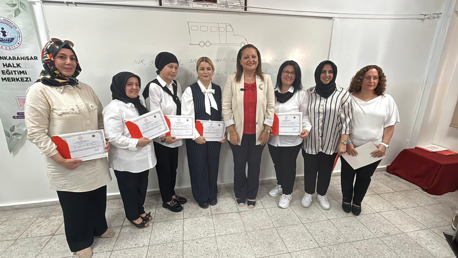 Toplu ulaşım sürücülerine eğitim sertifikaları verildi