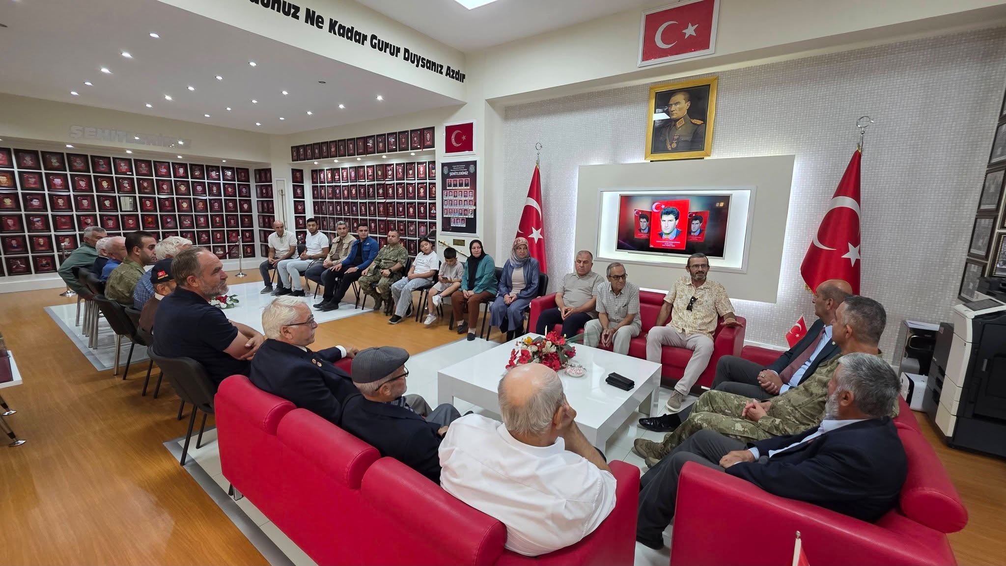 Tuğgeneral Yalçın Tecimer’e duygusal veda 5 Tuğgeneral Yalçın Tecimer’e duygusal veda