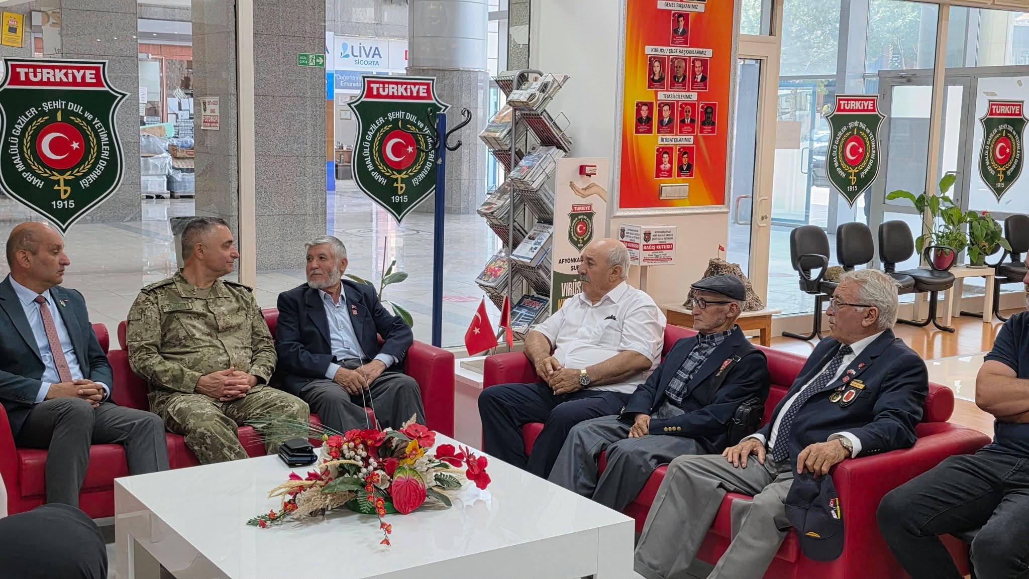 Tuğgeneral Yalçın Tecimer’e duygusal veda 2 Tuğgeneral Yalçın Tecimer’e duygusal veda