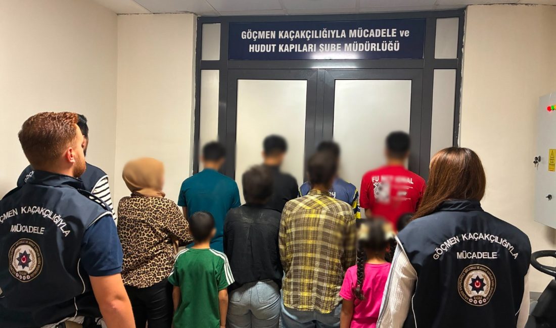 Afyonkarahisar Emniyet Müdürlüğü ekipleri, göçmen kaçakçılığının önlenmesi ve düzensiz göçmenlerin