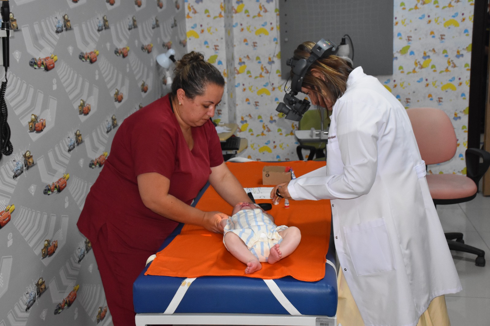 Afyon'da her yıl yaklaşık 2 bin prematüre bebeğin göz taraması yapılıyor