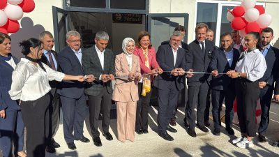 Aile ve Sosyal Hizmetler Bakanı Mahinur Özdemir Göktaş, bir dizi