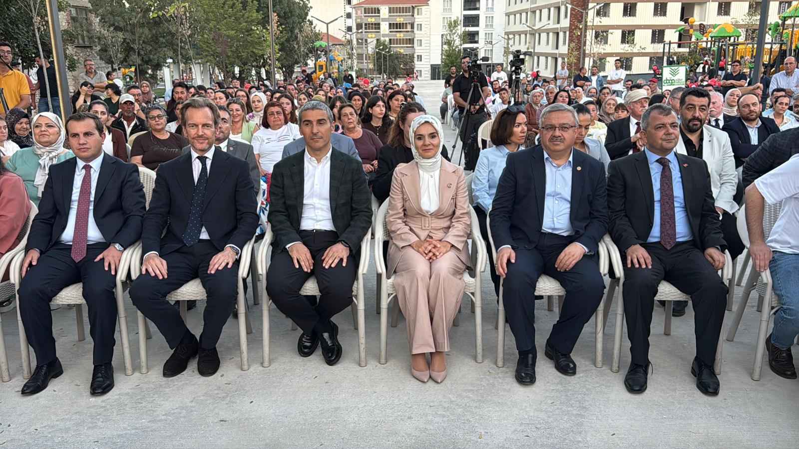 Bakan Göktaş, Üretici Kadın Çarşısı ve Doğa Millet Bahçesi’nin açılışına katıldı 1 Bakan Göktaş, Üretici Kadın Çarşısı ve Doğa Millet Bahçesi’nin açılışına katıldı