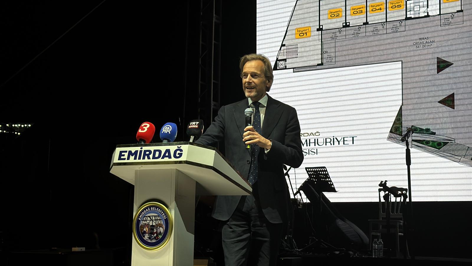Bakan Göktaş, Emirdağ Gurbetçi Festivali’nde vatandaşlarla buluştu