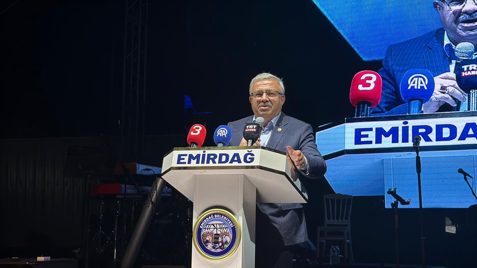 Bakan Göktaş, Emirdağ Gurbetçi Festivali’nde vatandaşlarla buluştu