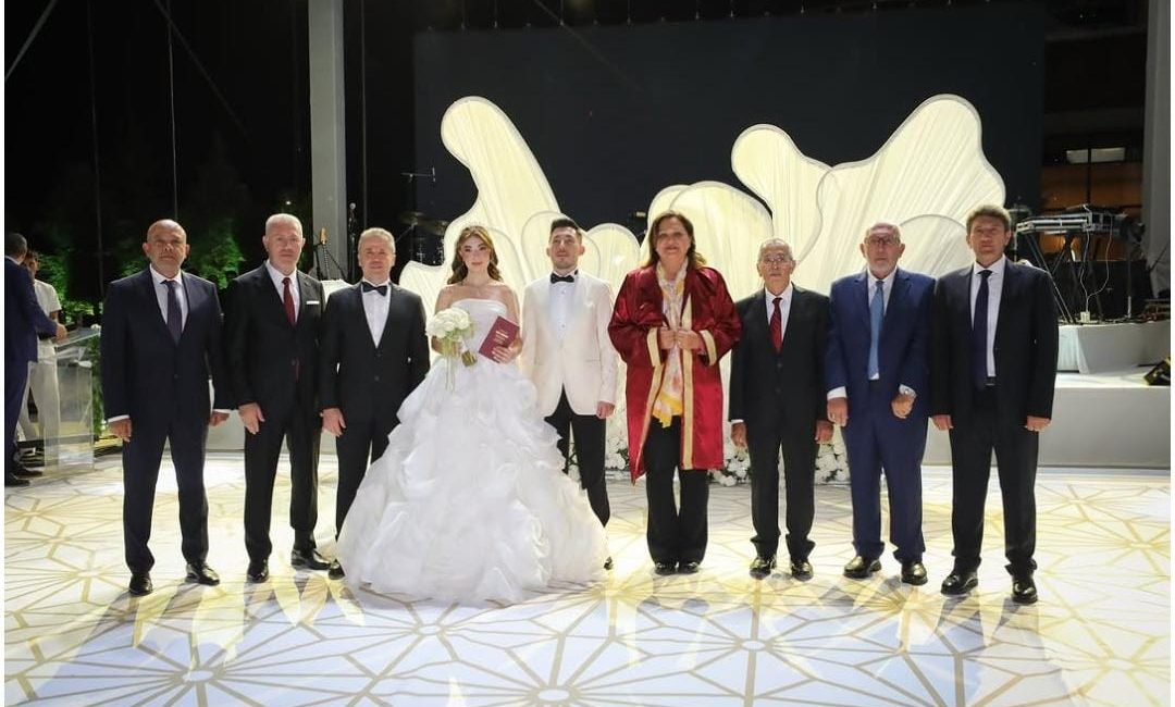 Bensu Gümüşhan ile Oğuzhan Albay dünyaevine girdi, nikâhı Başkan Burcu