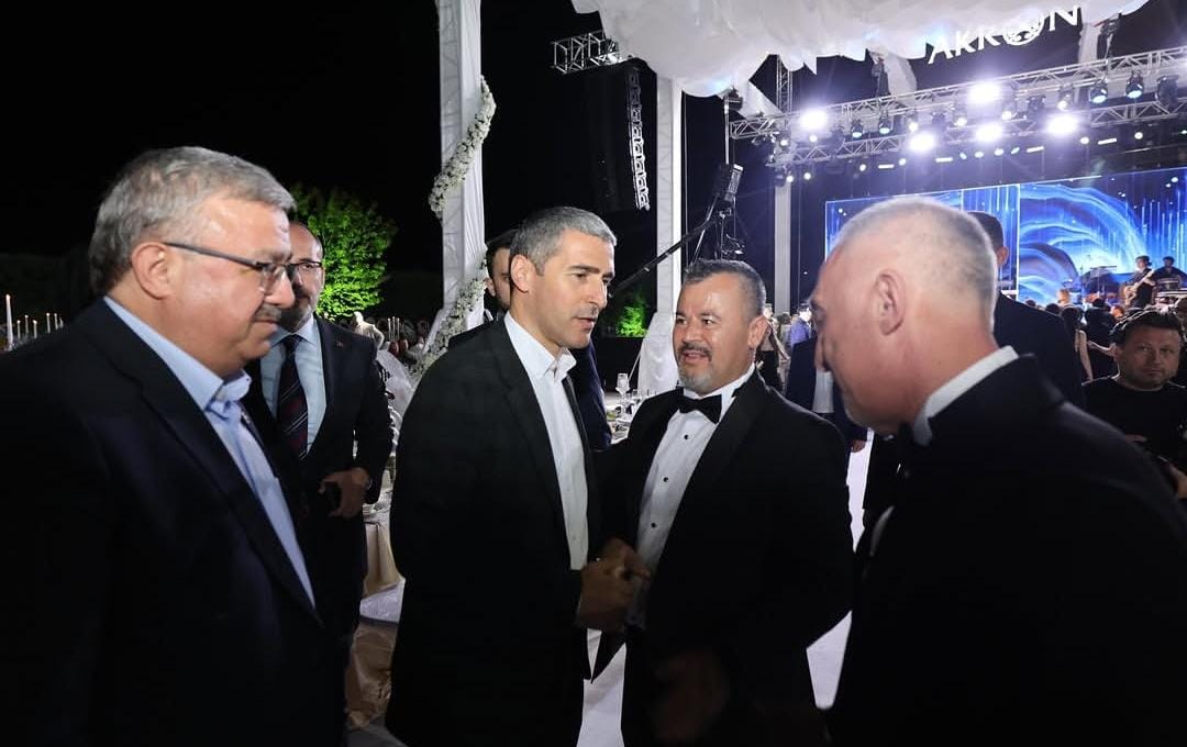 Gümüşhan ve Albay ailesinin mutlu günü 2 Gümüşhan ve Albay ailesinin mutlu günü